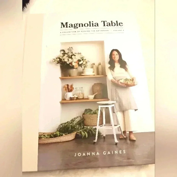 Magnolia Table hardback cook book. Joanna Gaines - Picture 7 of 7